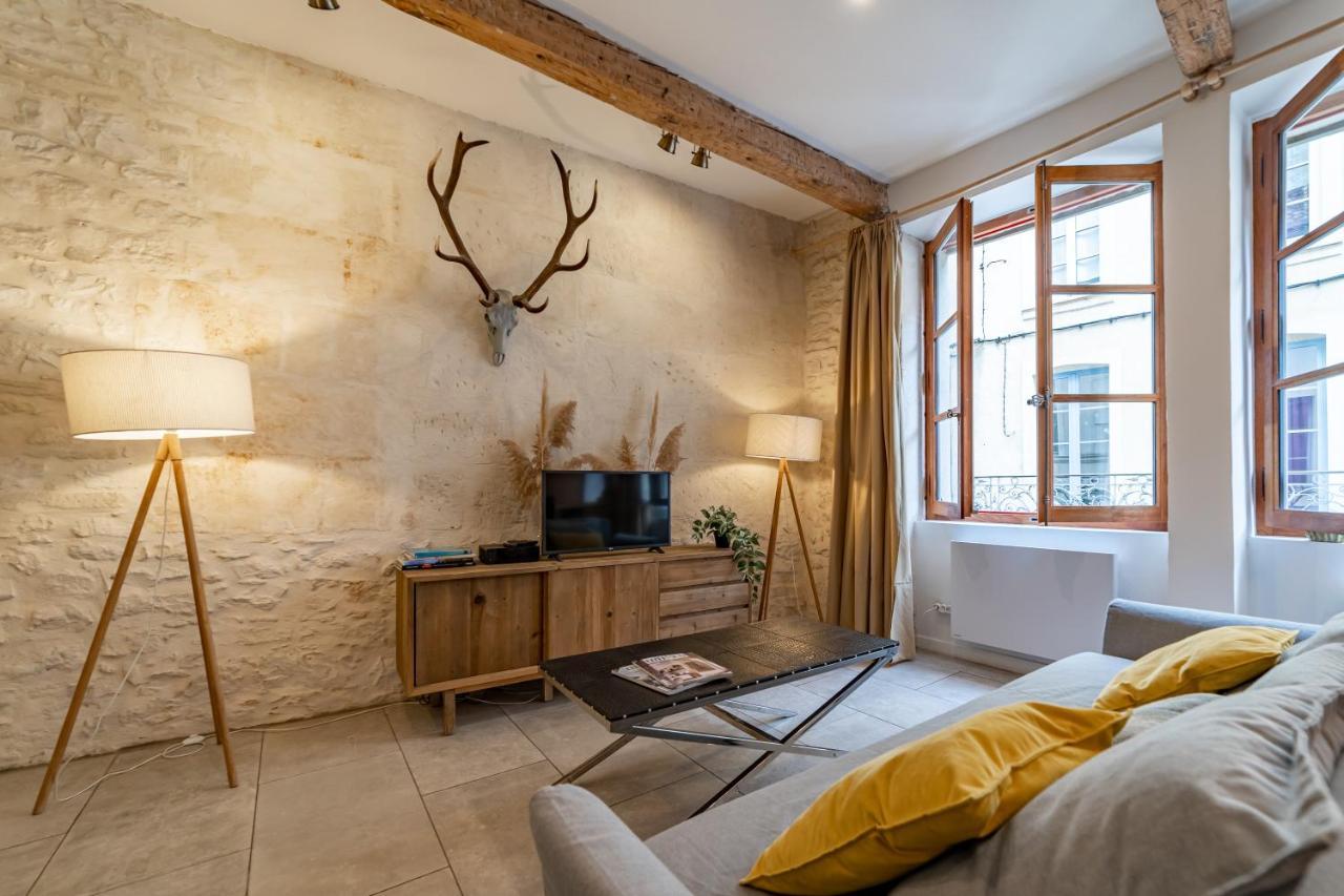 L'Elegance De La Pierre Au Pied De La Maison Carree - Une Nuit A Nîmes Exterior foto