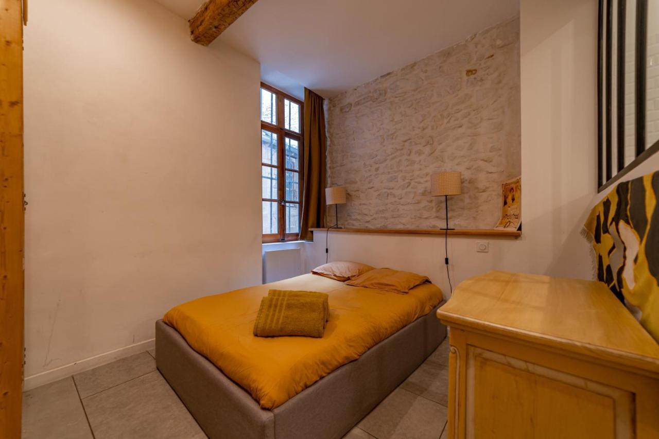 L'Elegance De La Pierre Au Pied De La Maison Carree - Une Nuit A Nîmes Exterior foto
